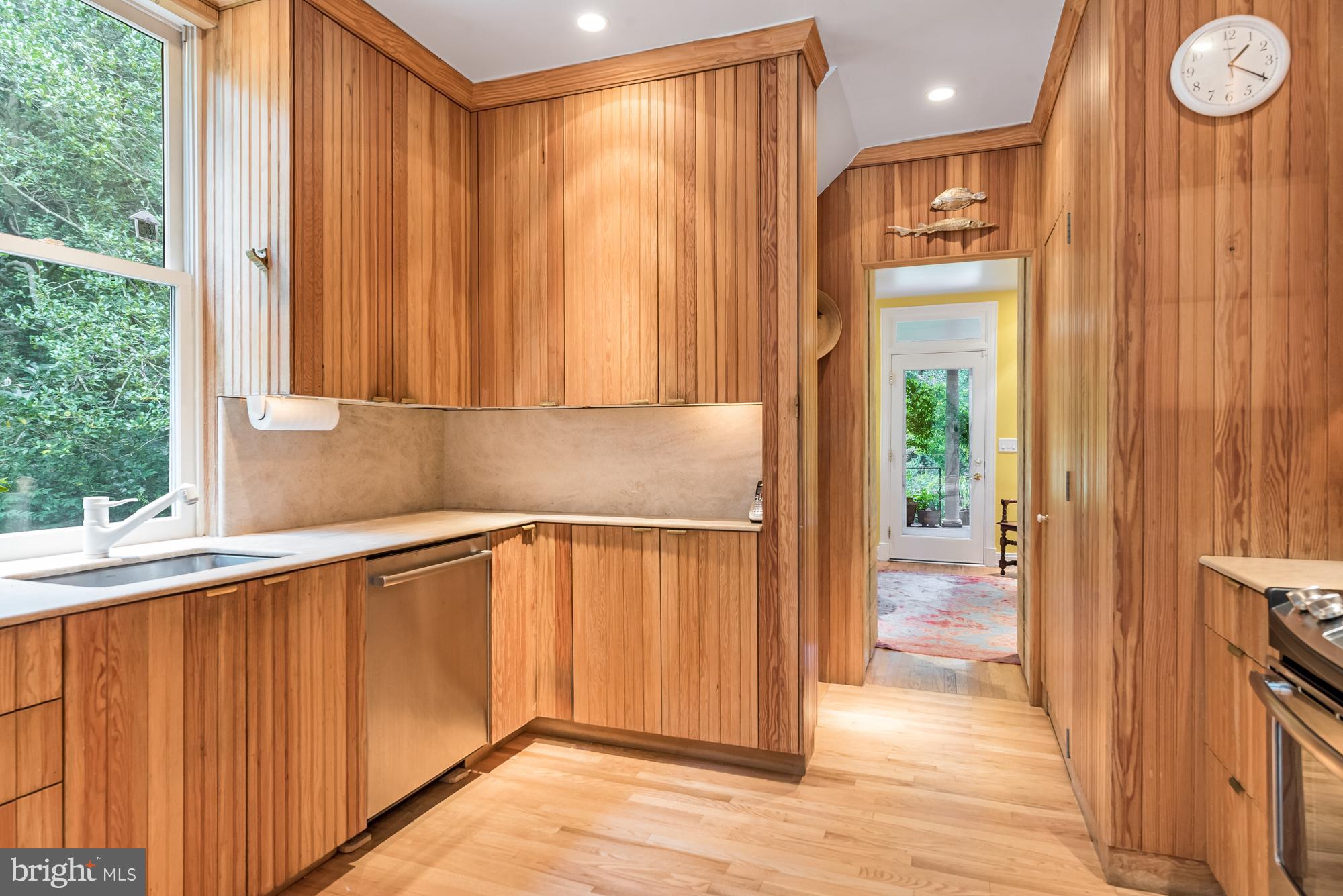 ARBUTUS BANKS - Residential