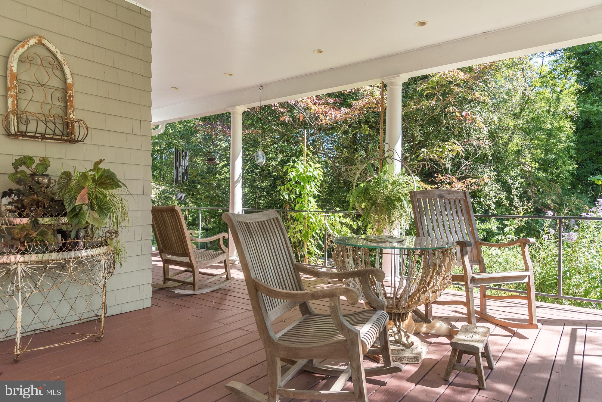 ARBUTUS BANKS - Residential