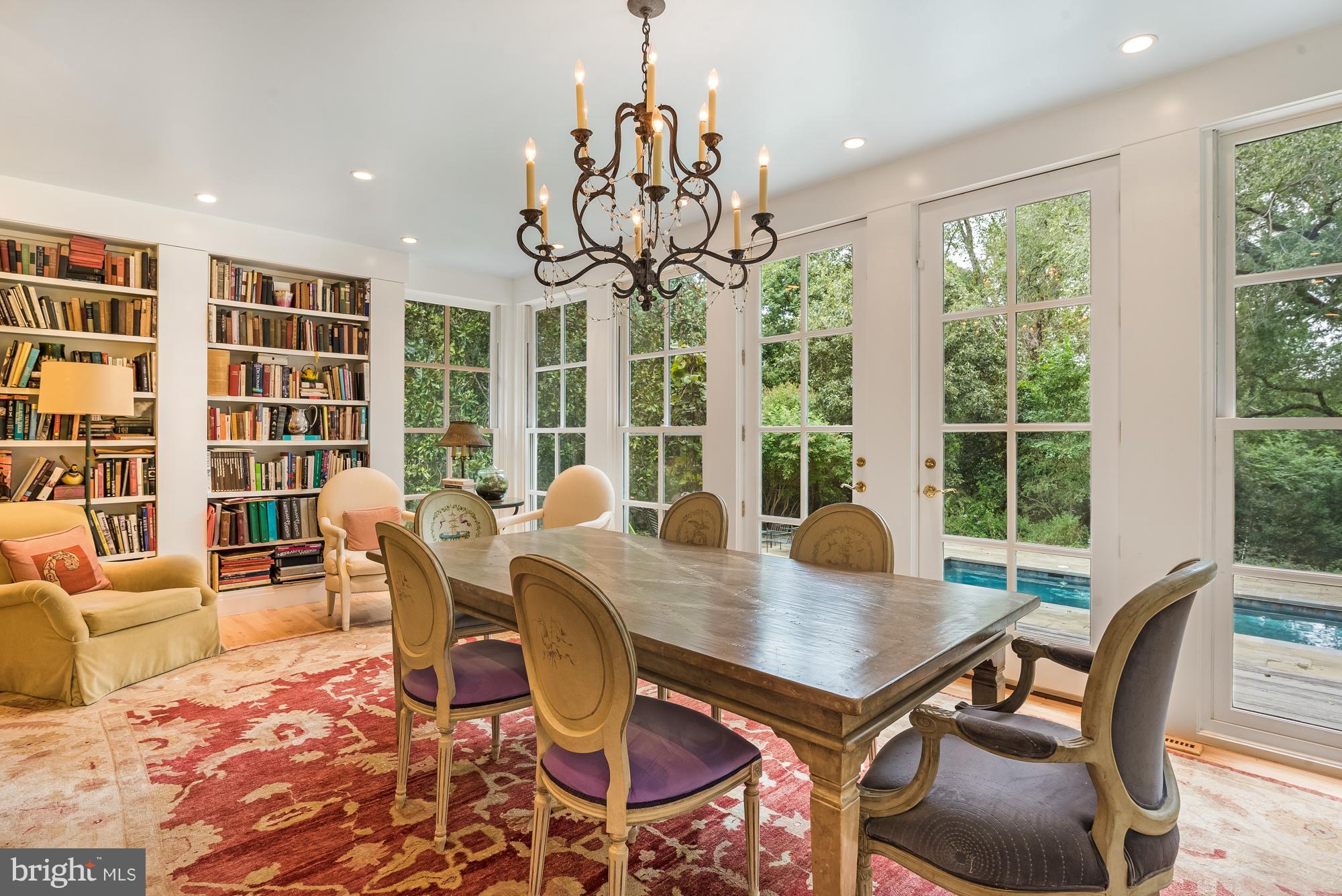 ARBUTUS BANKS - Residential