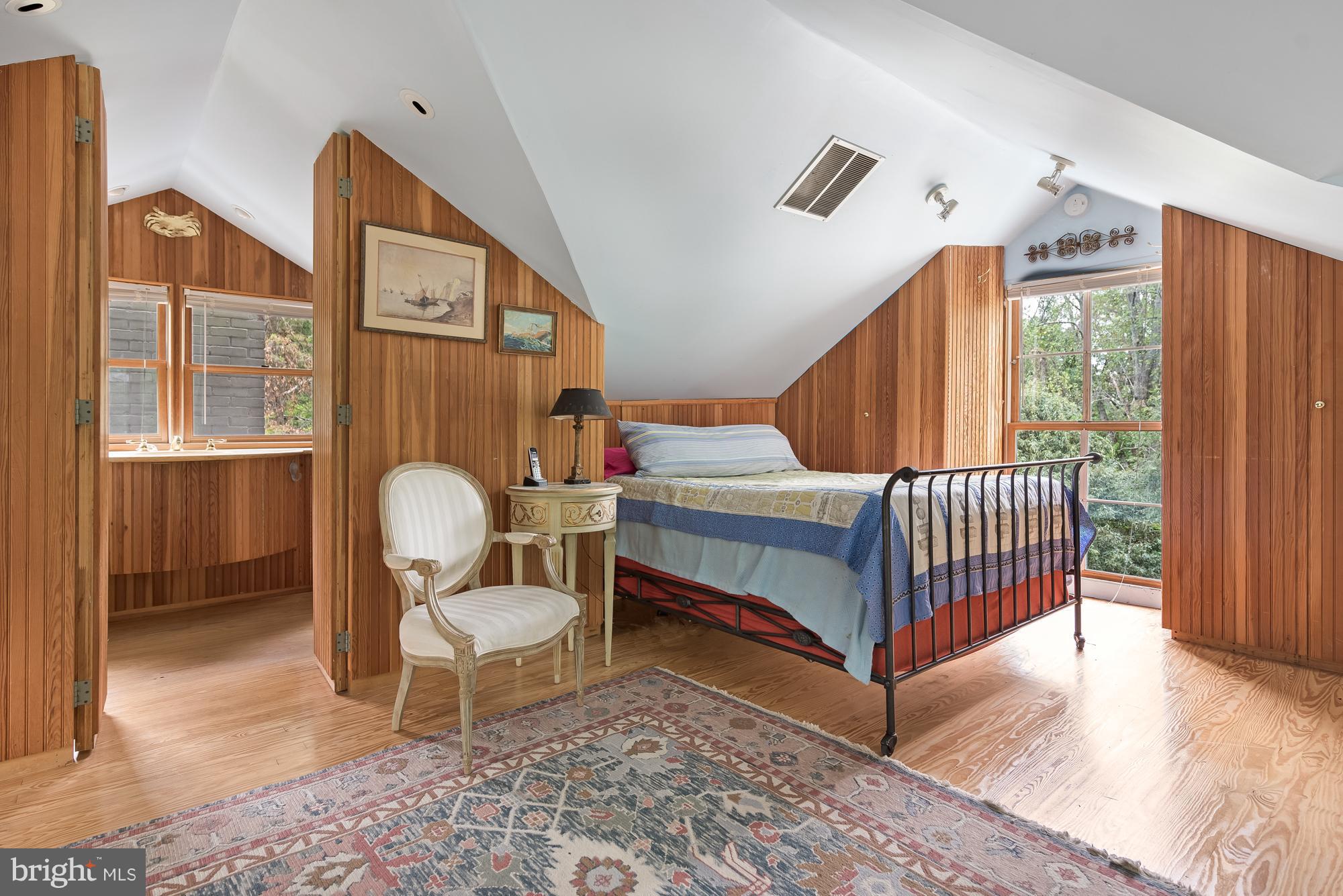 ARBUTUS BANKS - Residential