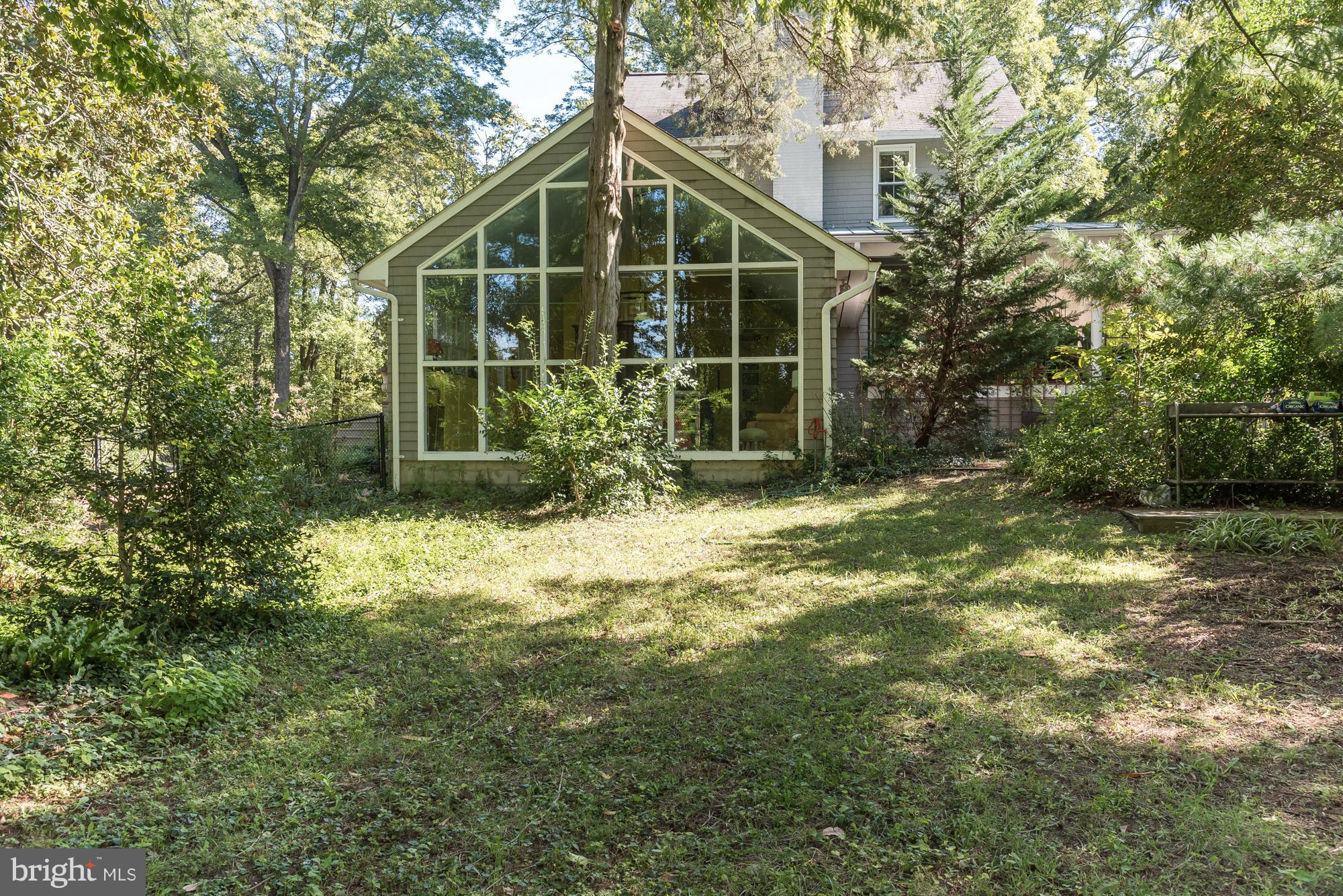 ARBUTUS BANKS - Residential