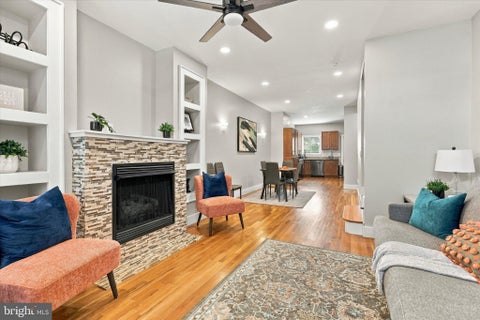 Townhouse For Sale - 736 New Street<br/> CAMDEN, NJ 08103