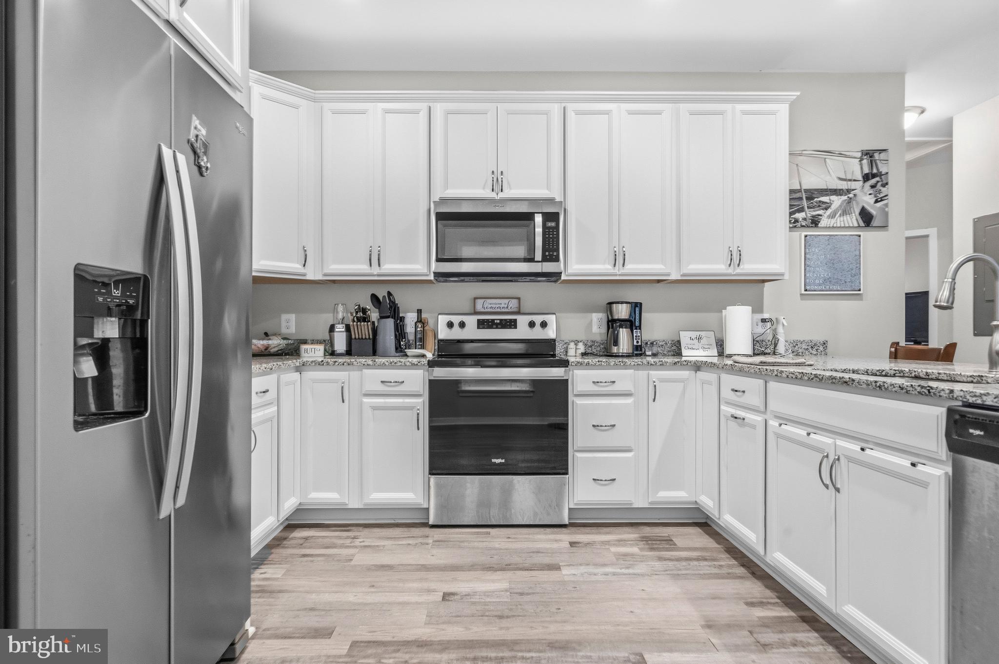 CLASSIC SHORES - Residential