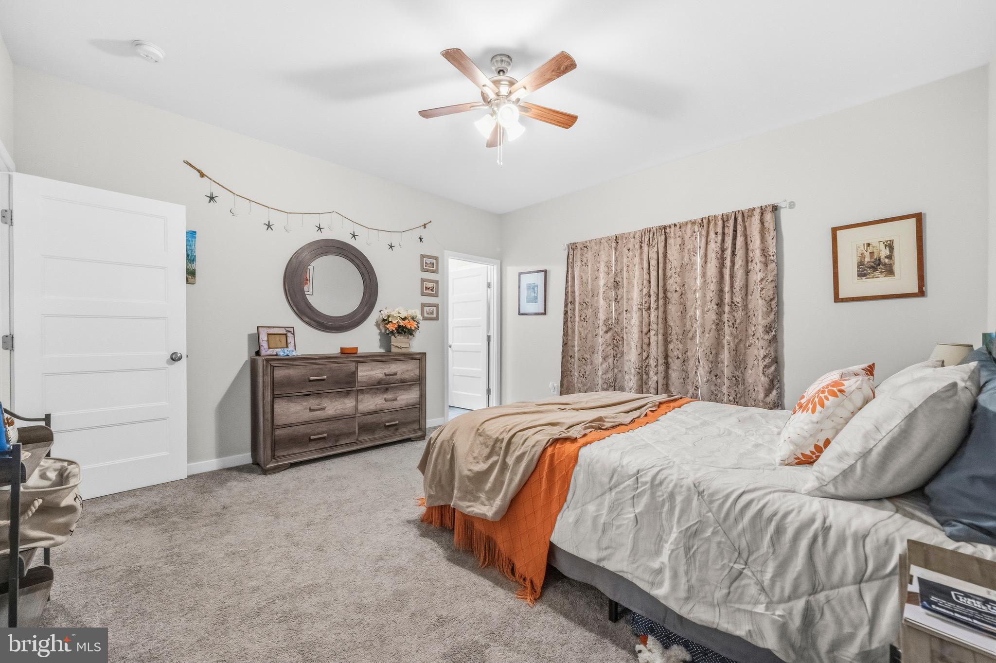 CLASSIC SHORES - Residential