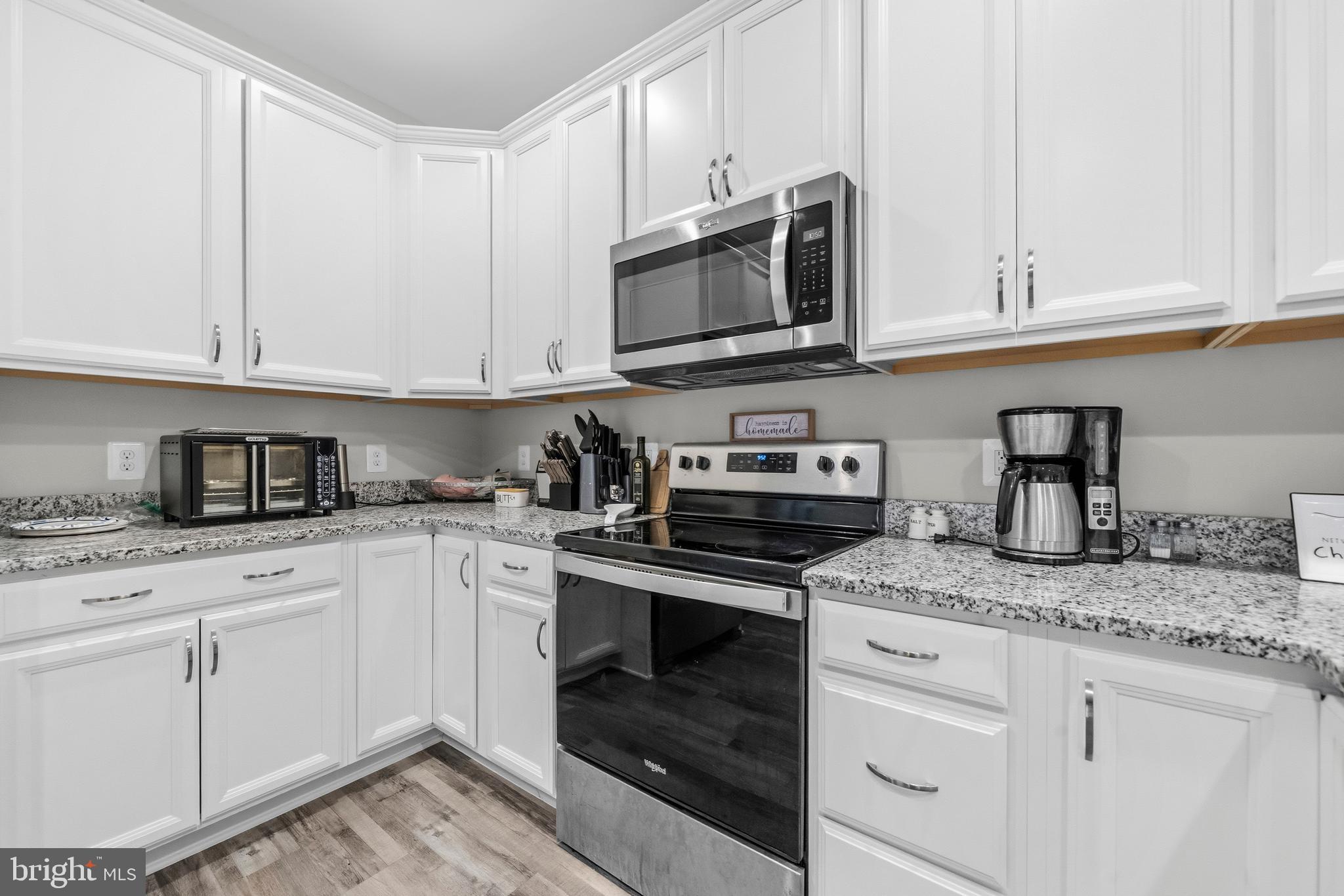 CLASSIC SHORES - Residential