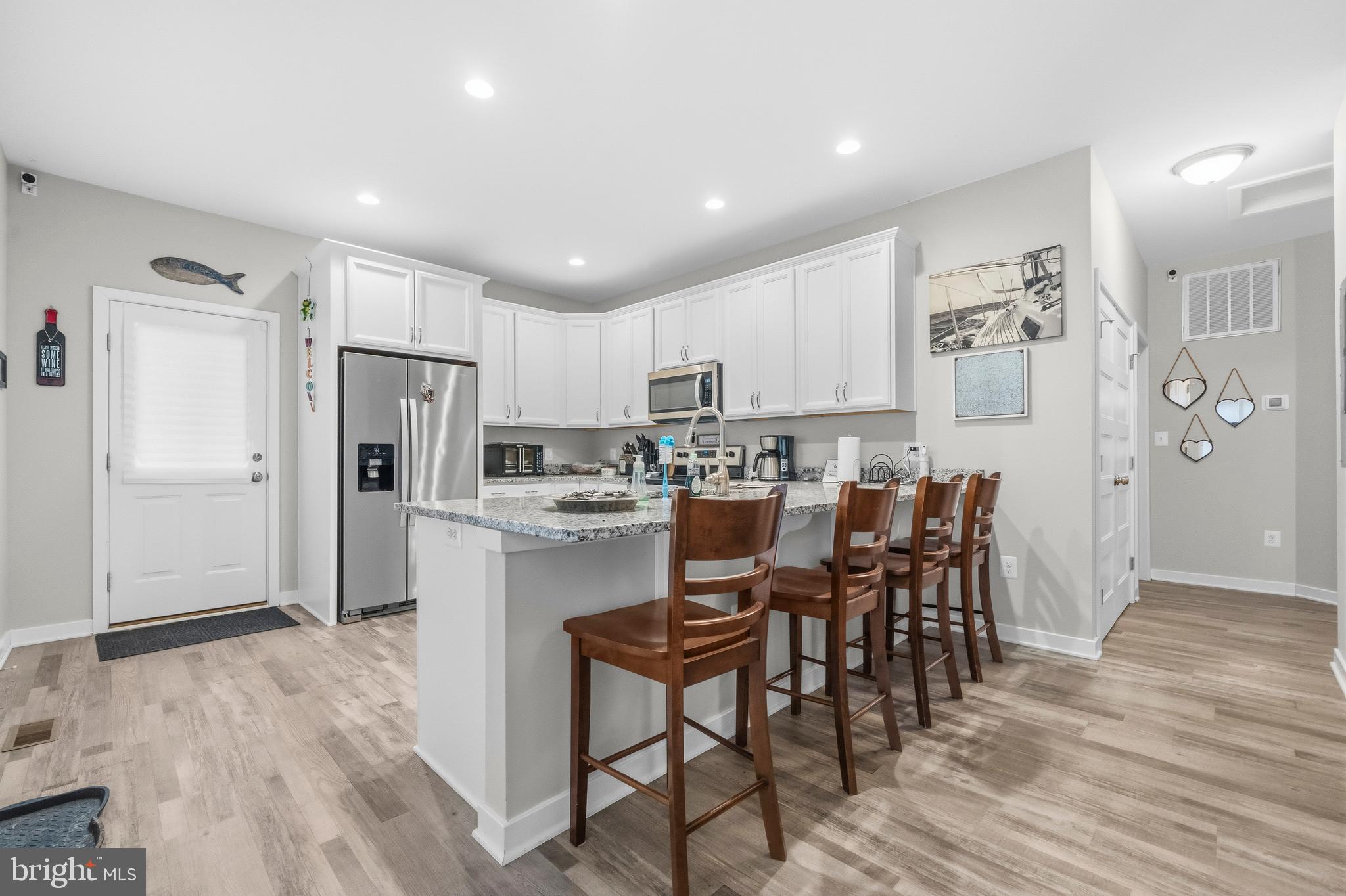 CLASSIC SHORES - Residential