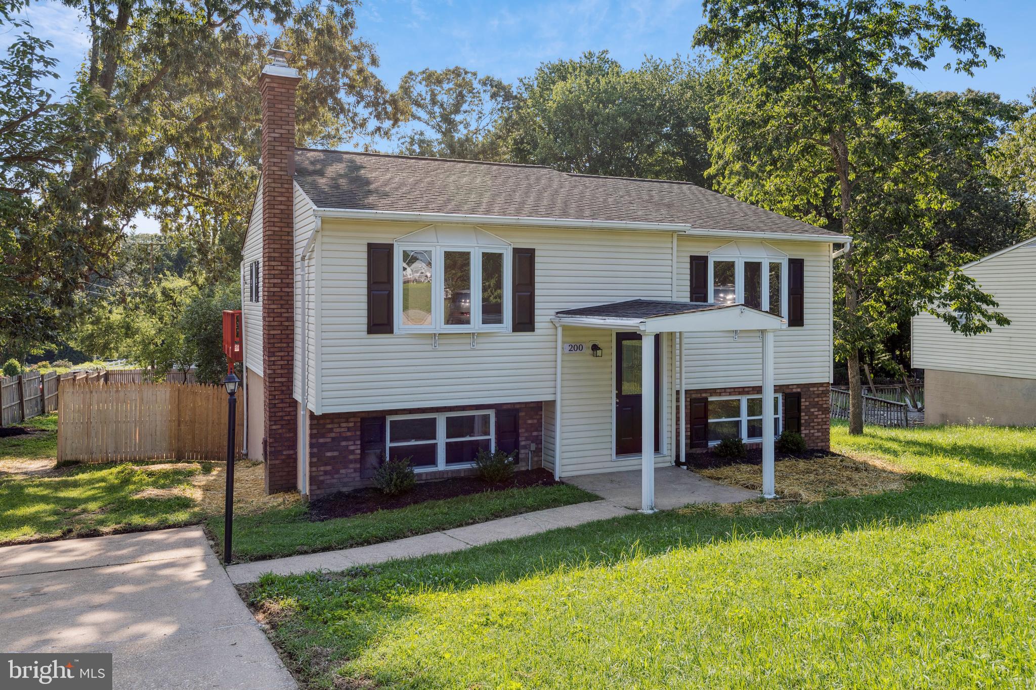 200 OAK DRIVE