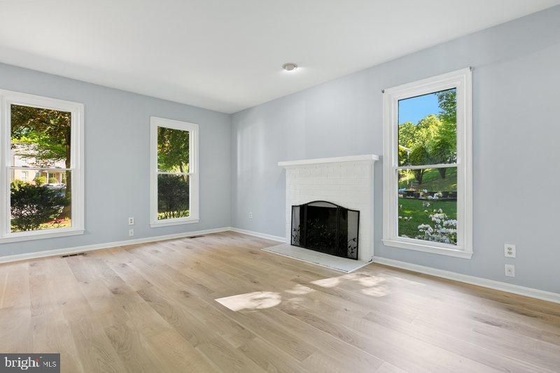 SNOWDENS MILL - Residential