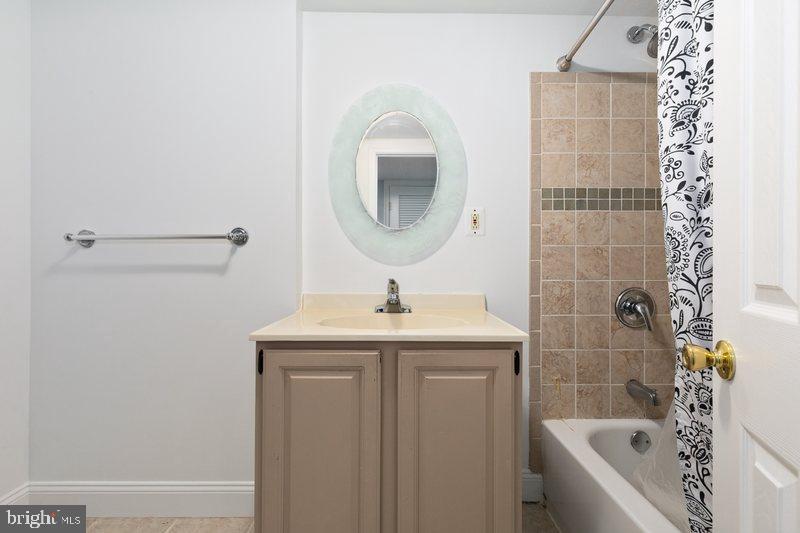 SNOWDENS MILL - Residential