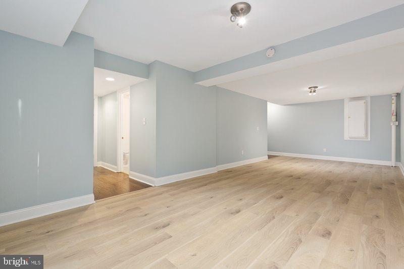 SNOWDENS MILL - Residential