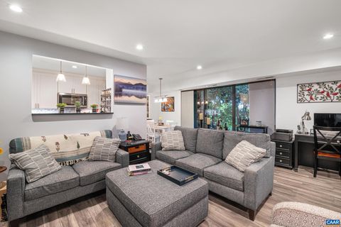 Townhouse For Sale - 511 N 1st St St #105<br/> CHARLOTTESVILLE, VA 22902