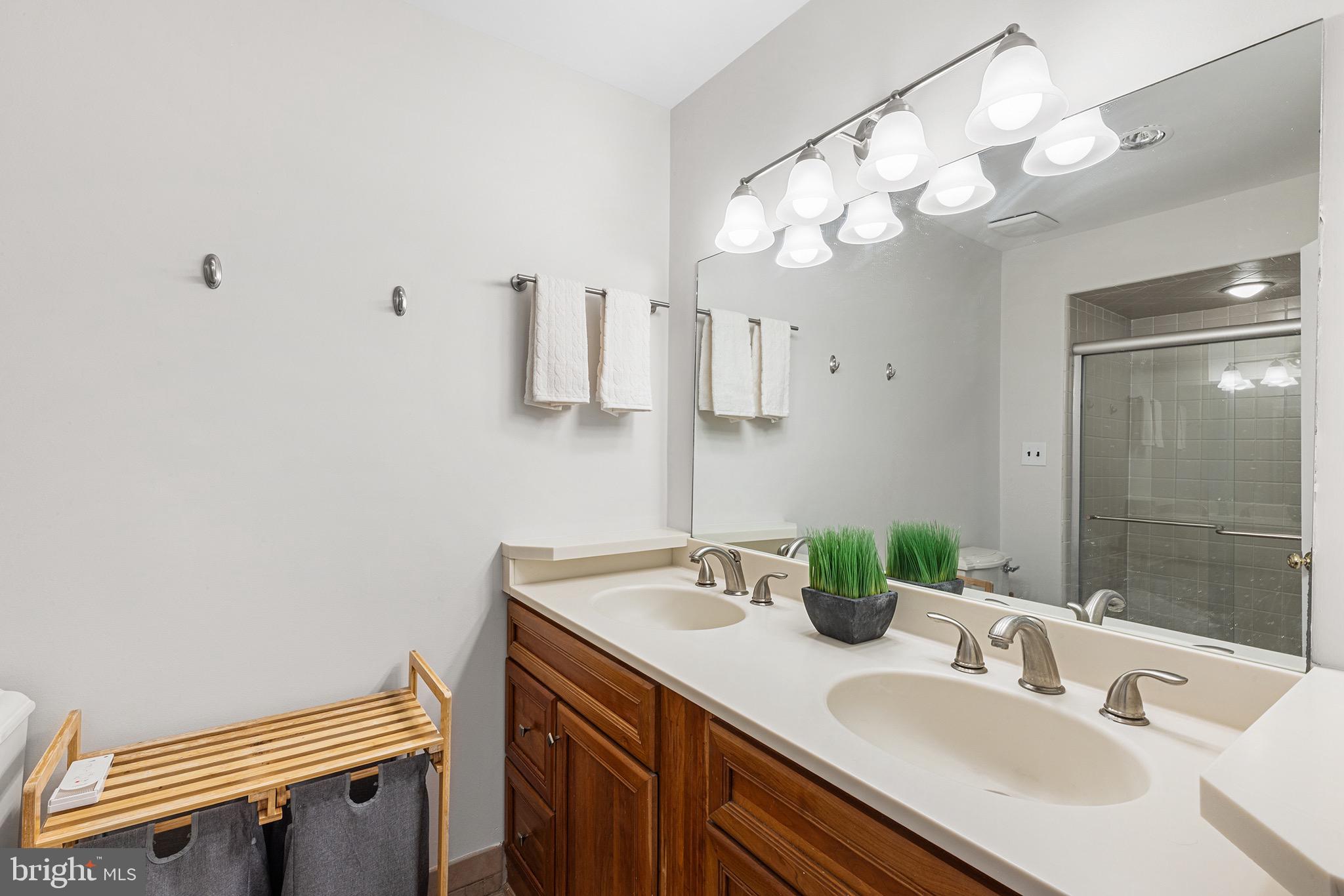 FOXWOOD - Residential