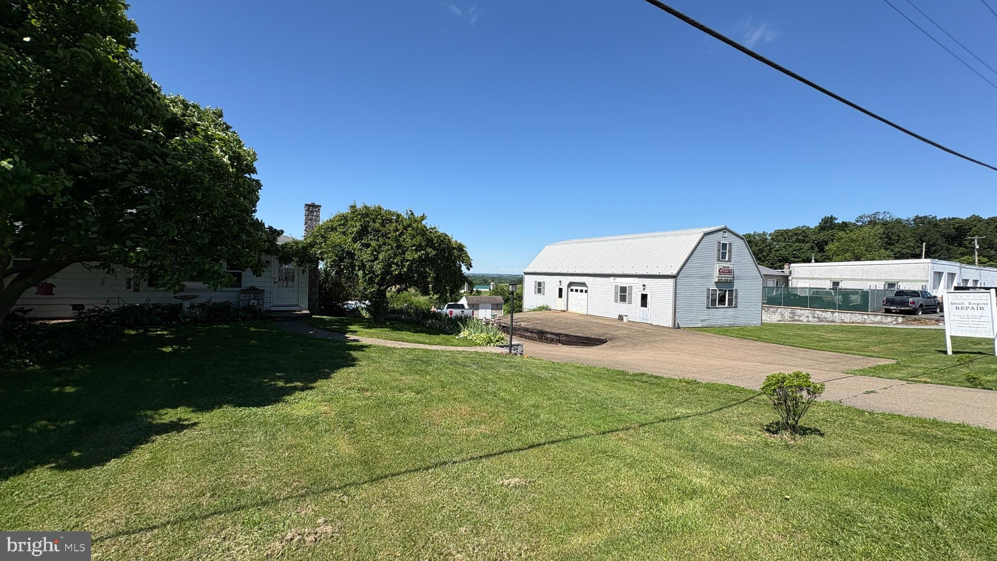 1608 LANCASTER PIKE