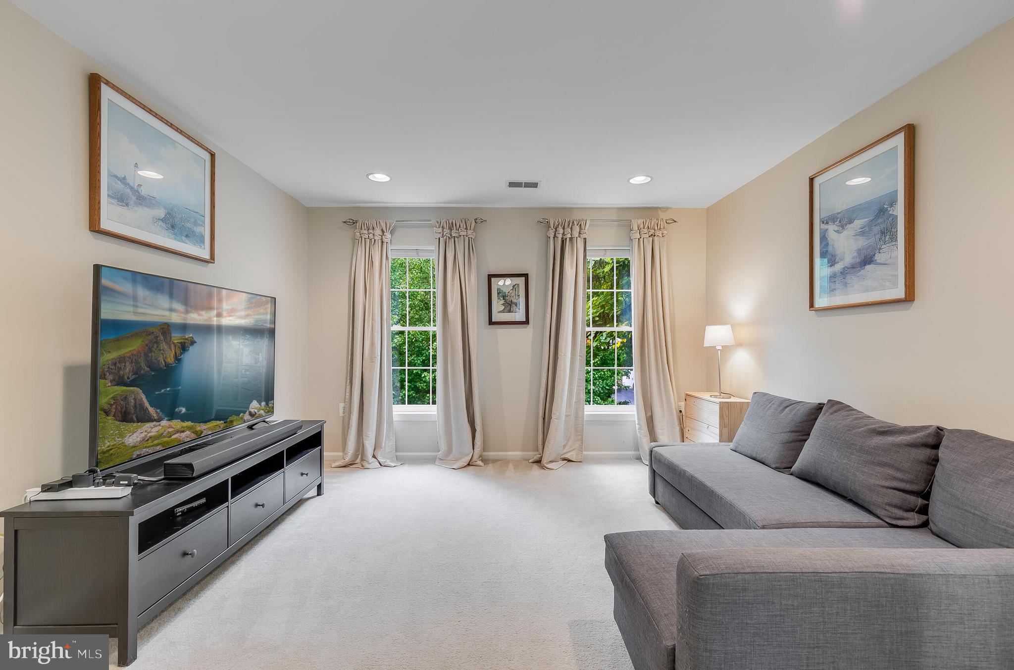 WOODLEA MANOR - Residential