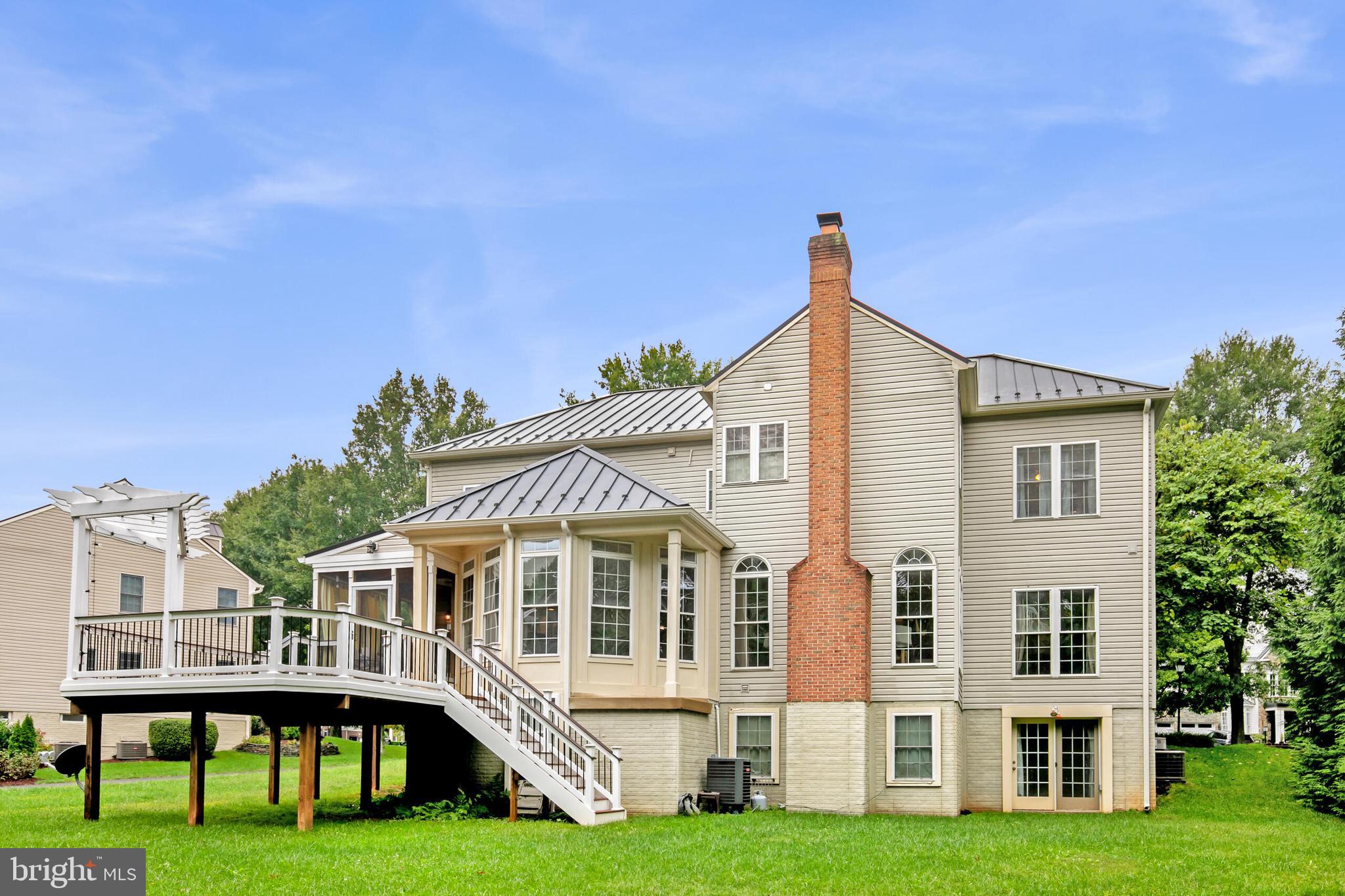 WOODLEA MANOR - Residential