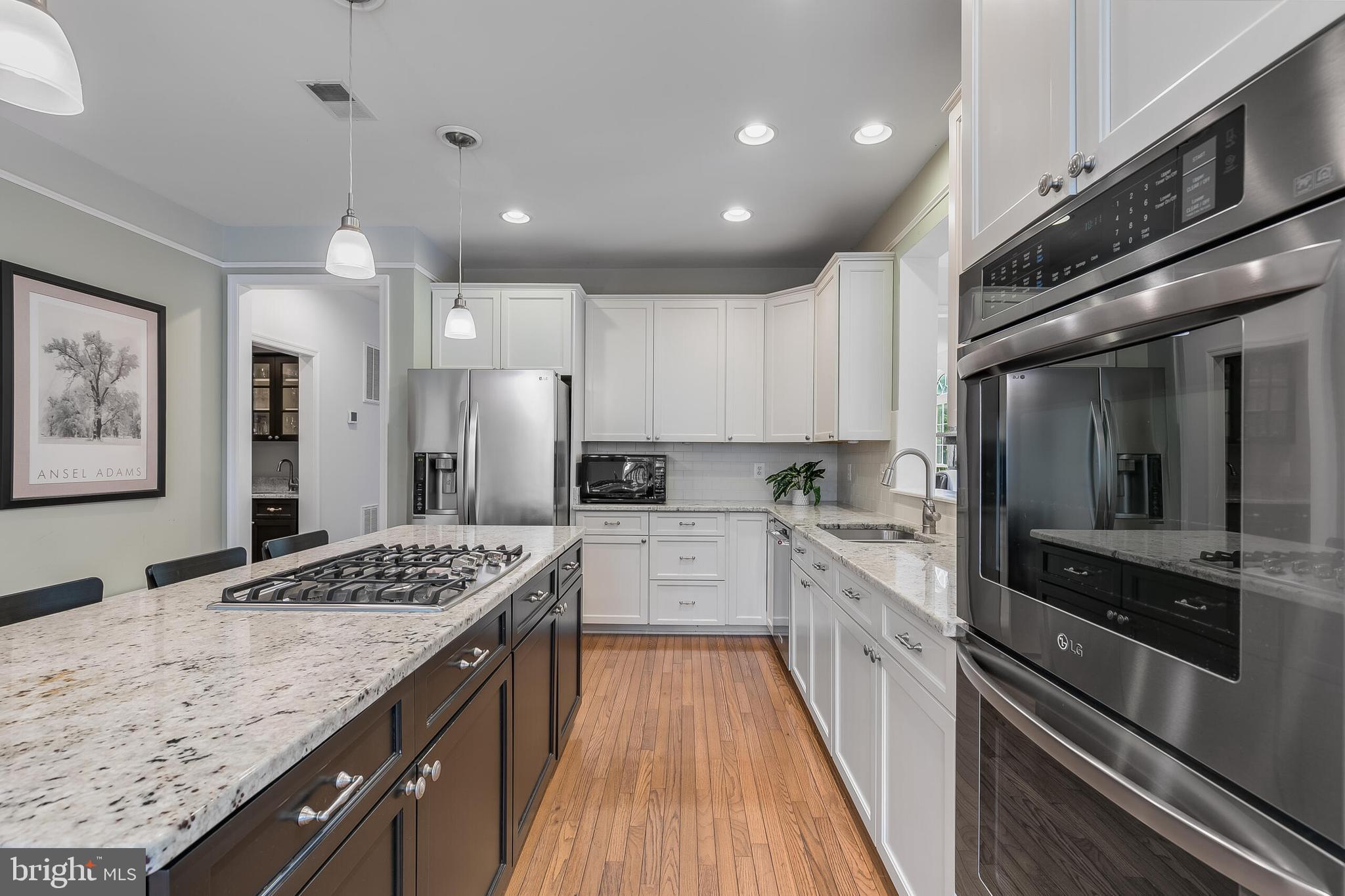 WOODLEA MANOR - Residential