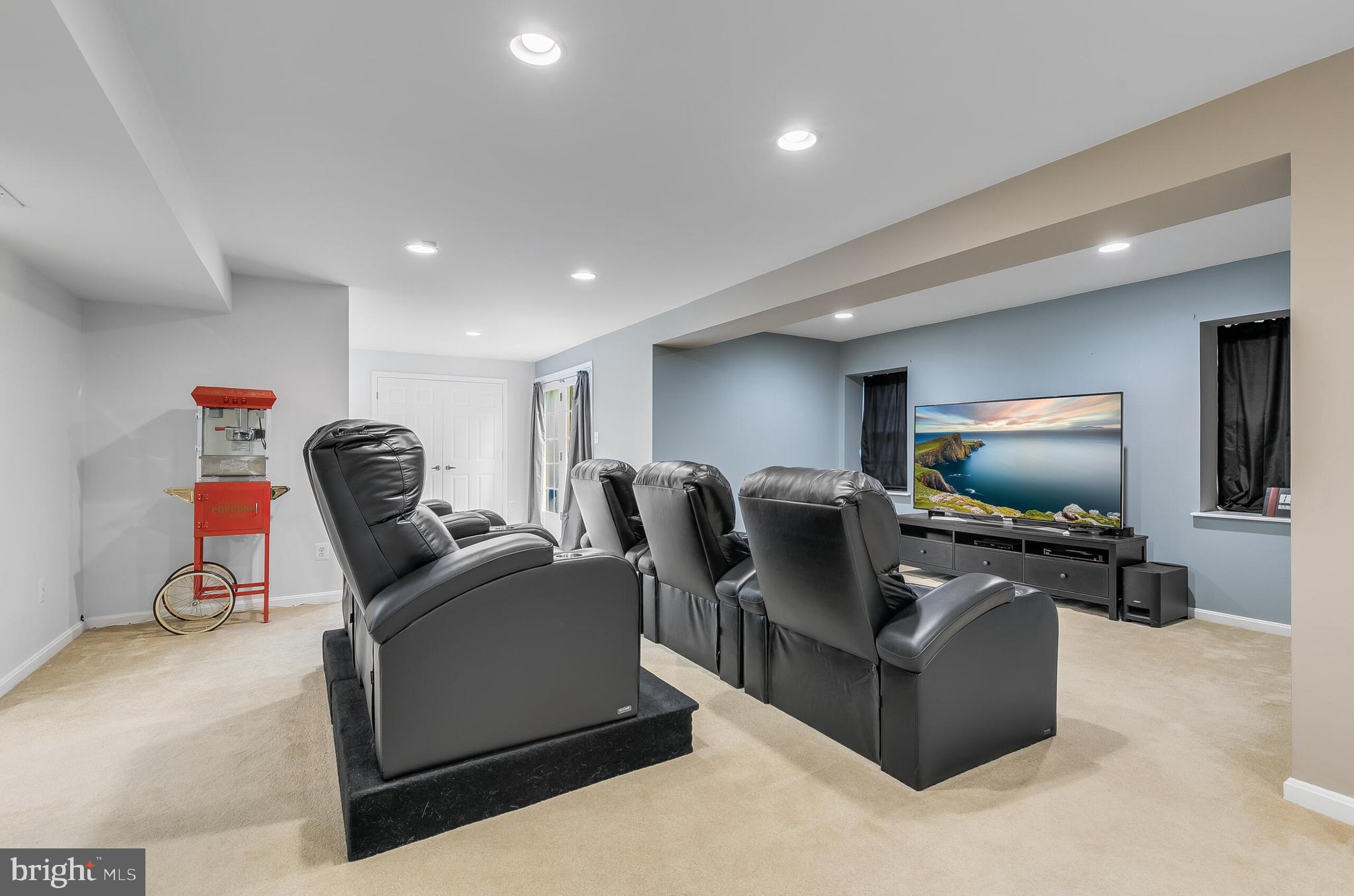 WOODLEA MANOR - Residential