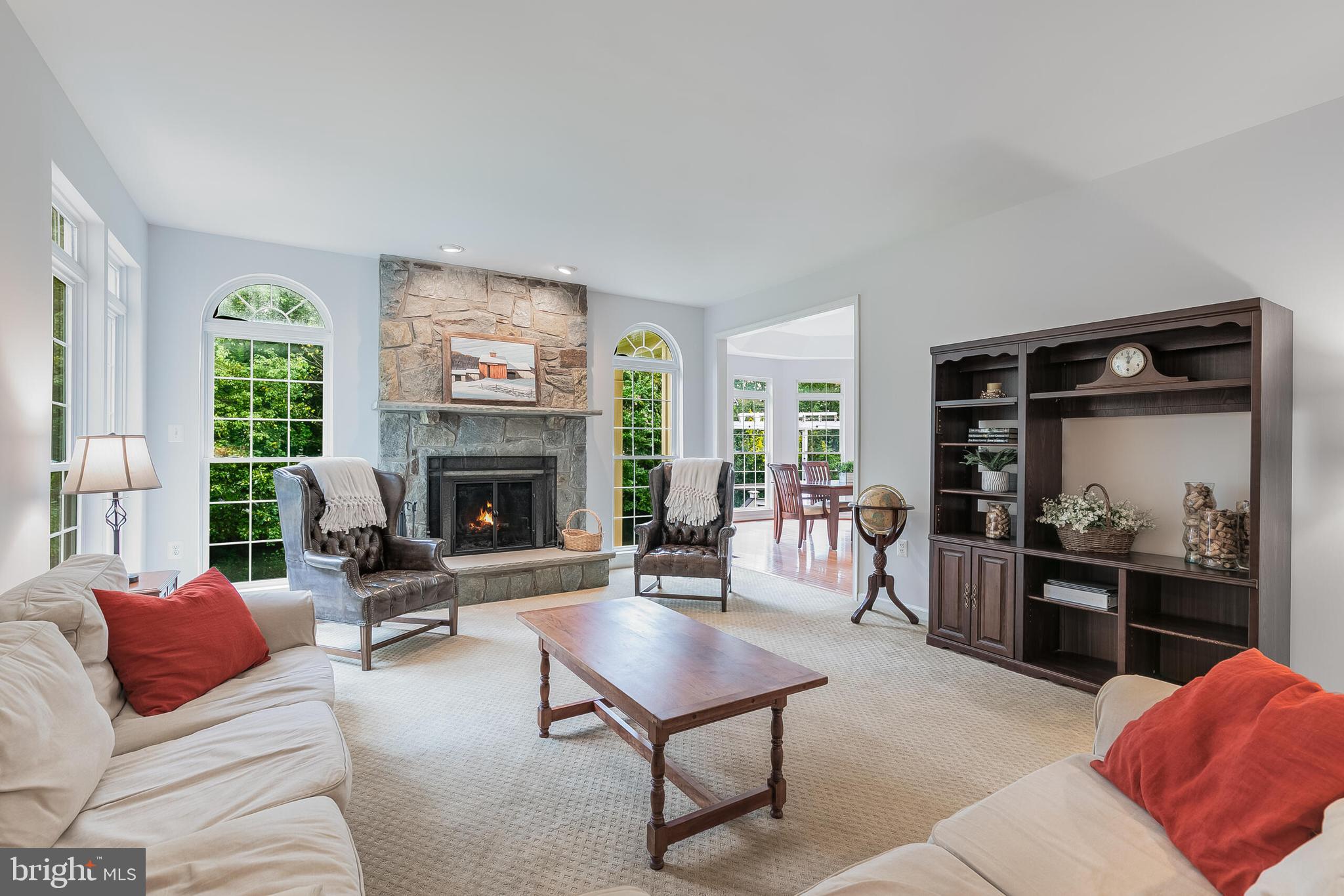 WOODLEA MANOR - Residential