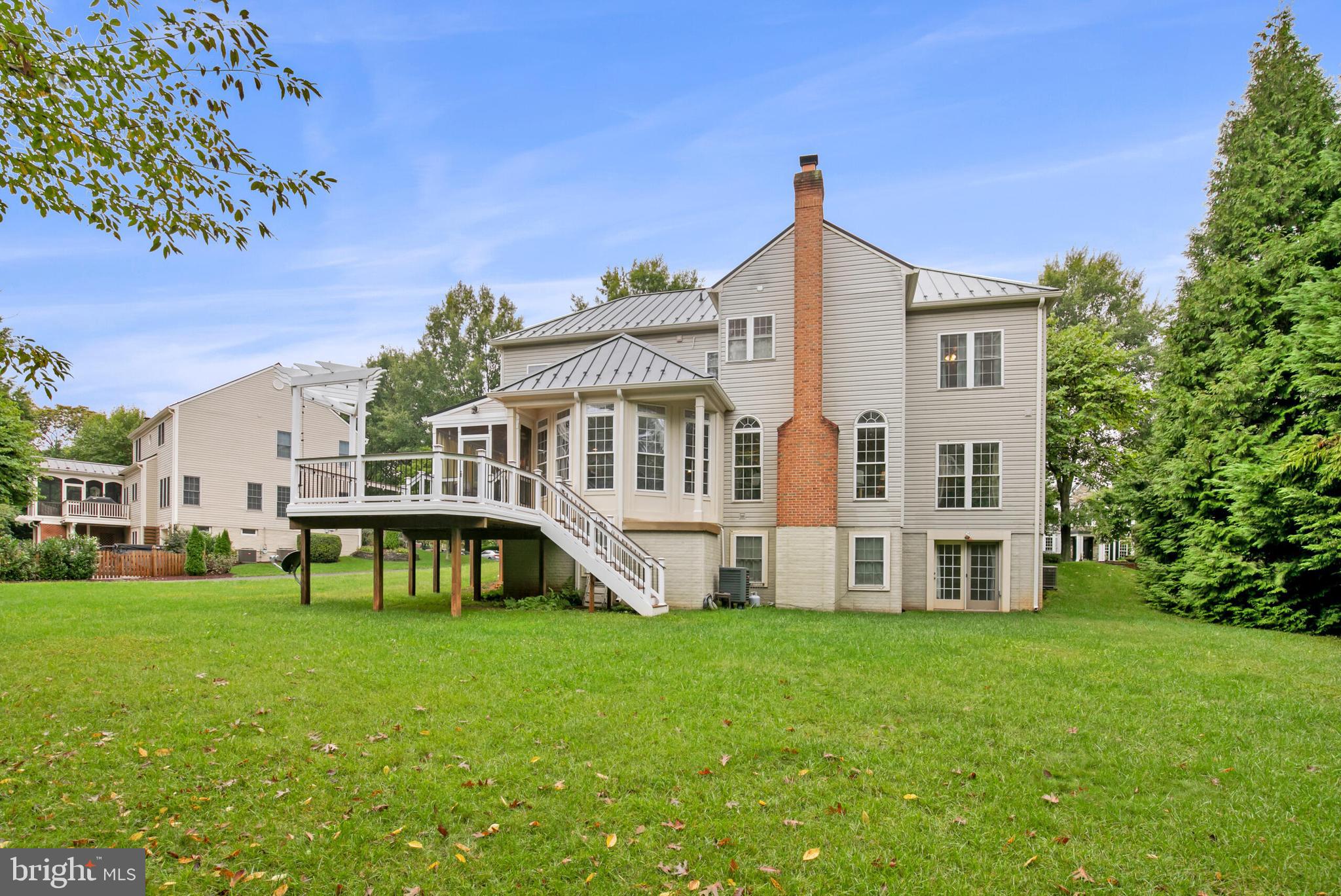 WOODLEA MANOR - Residential