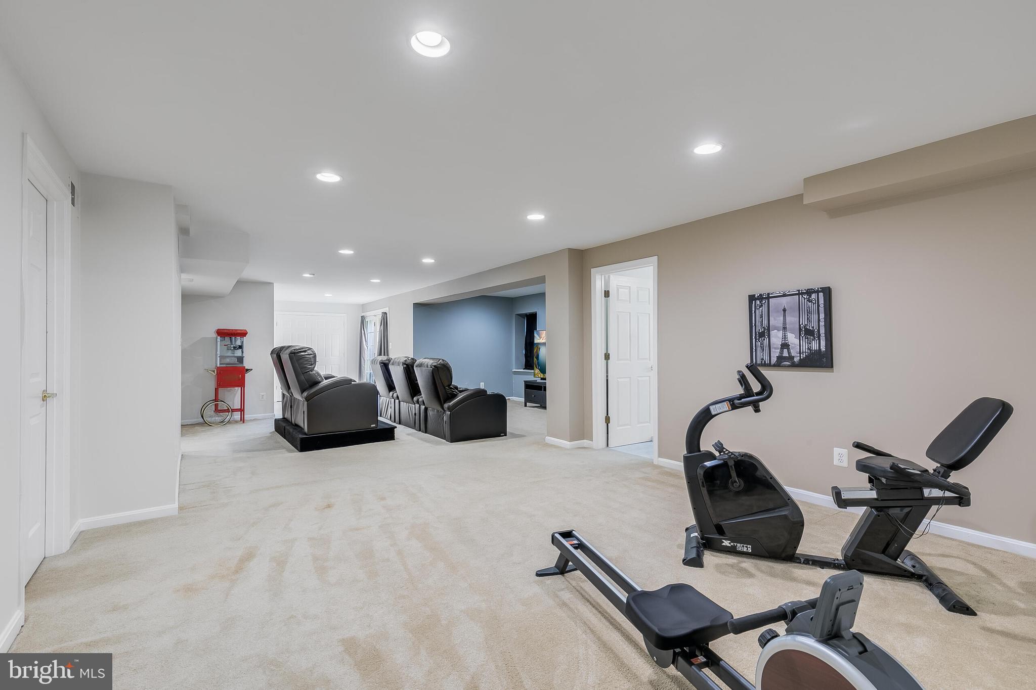 WOODLEA MANOR - Residential