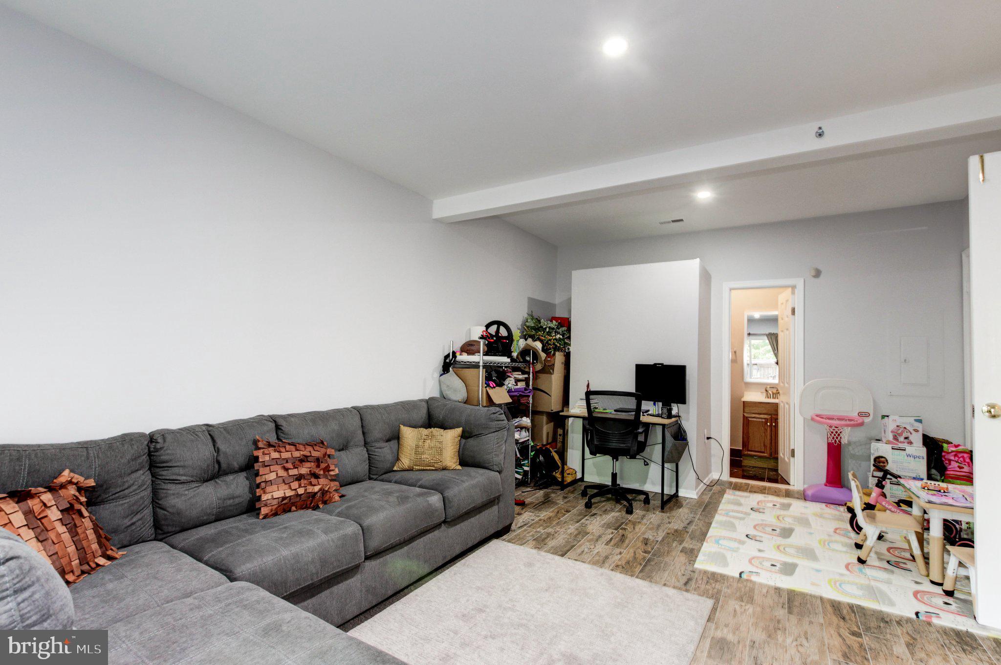 14741 WEXHALL TERRACE 18-190