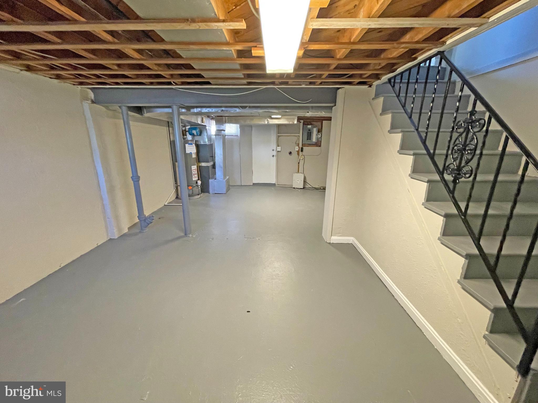 MERRITT HOMES - Residential