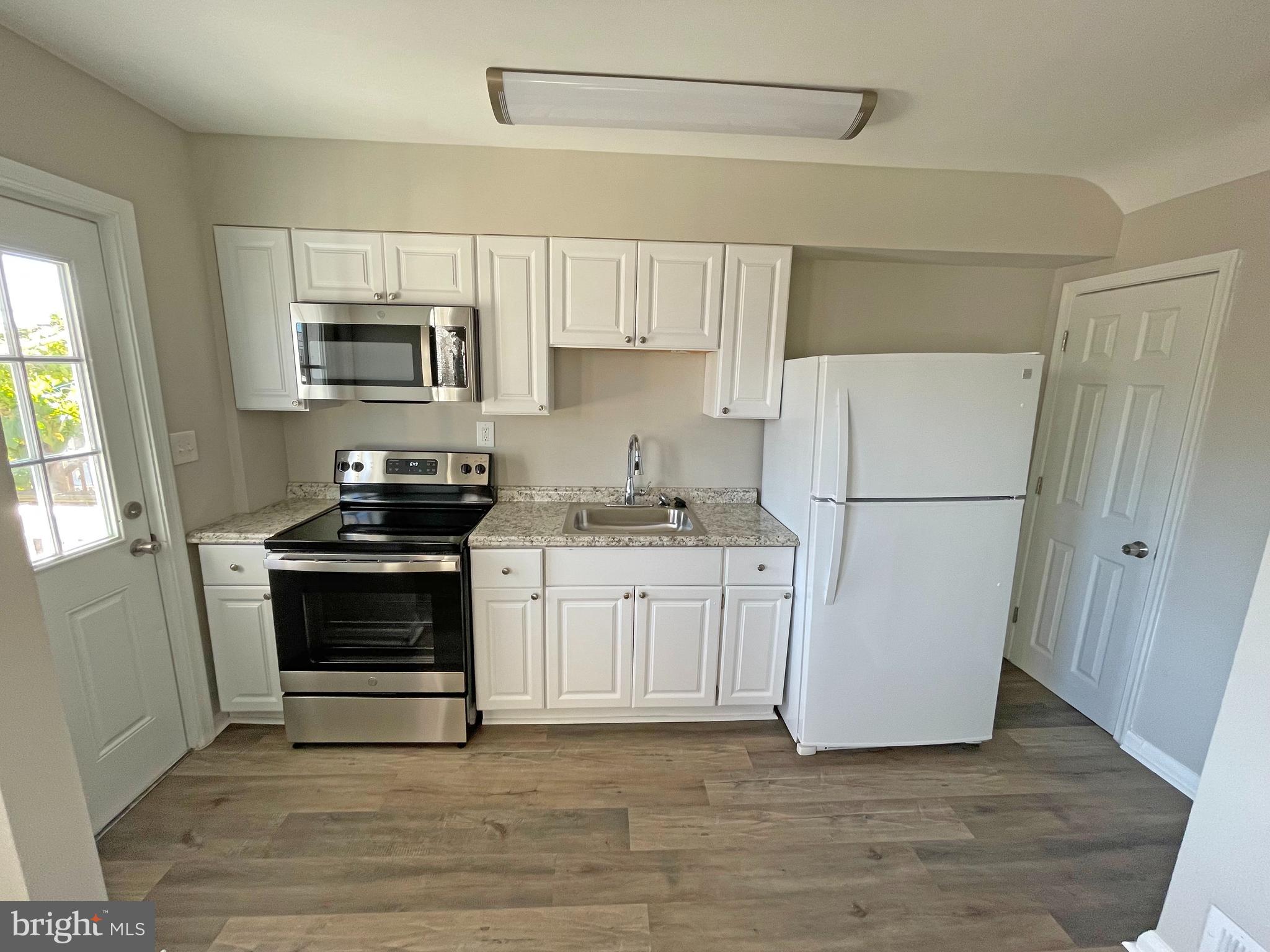 MERRITT HOMES - Residential