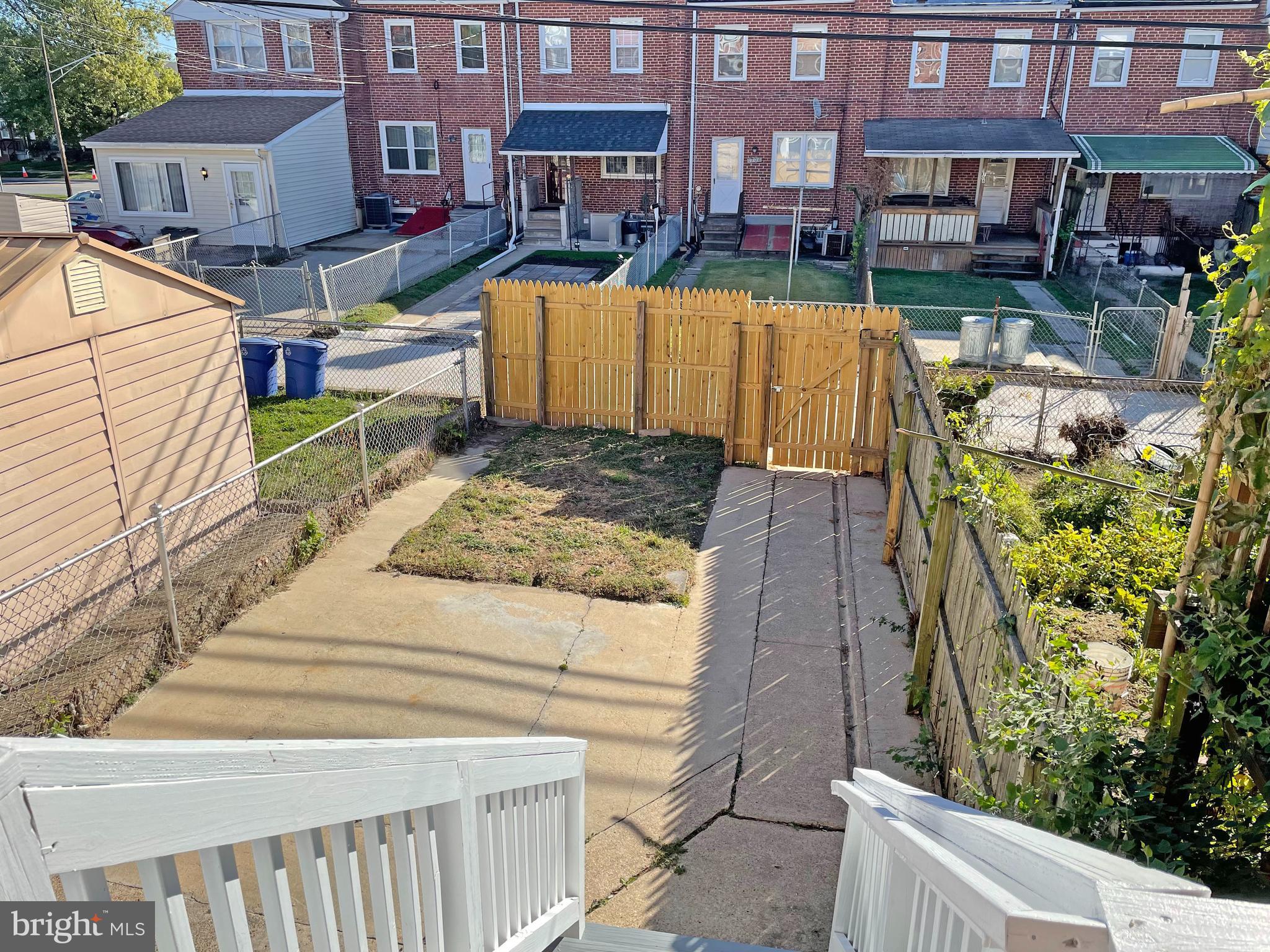 MERRITT HOMES - Residential