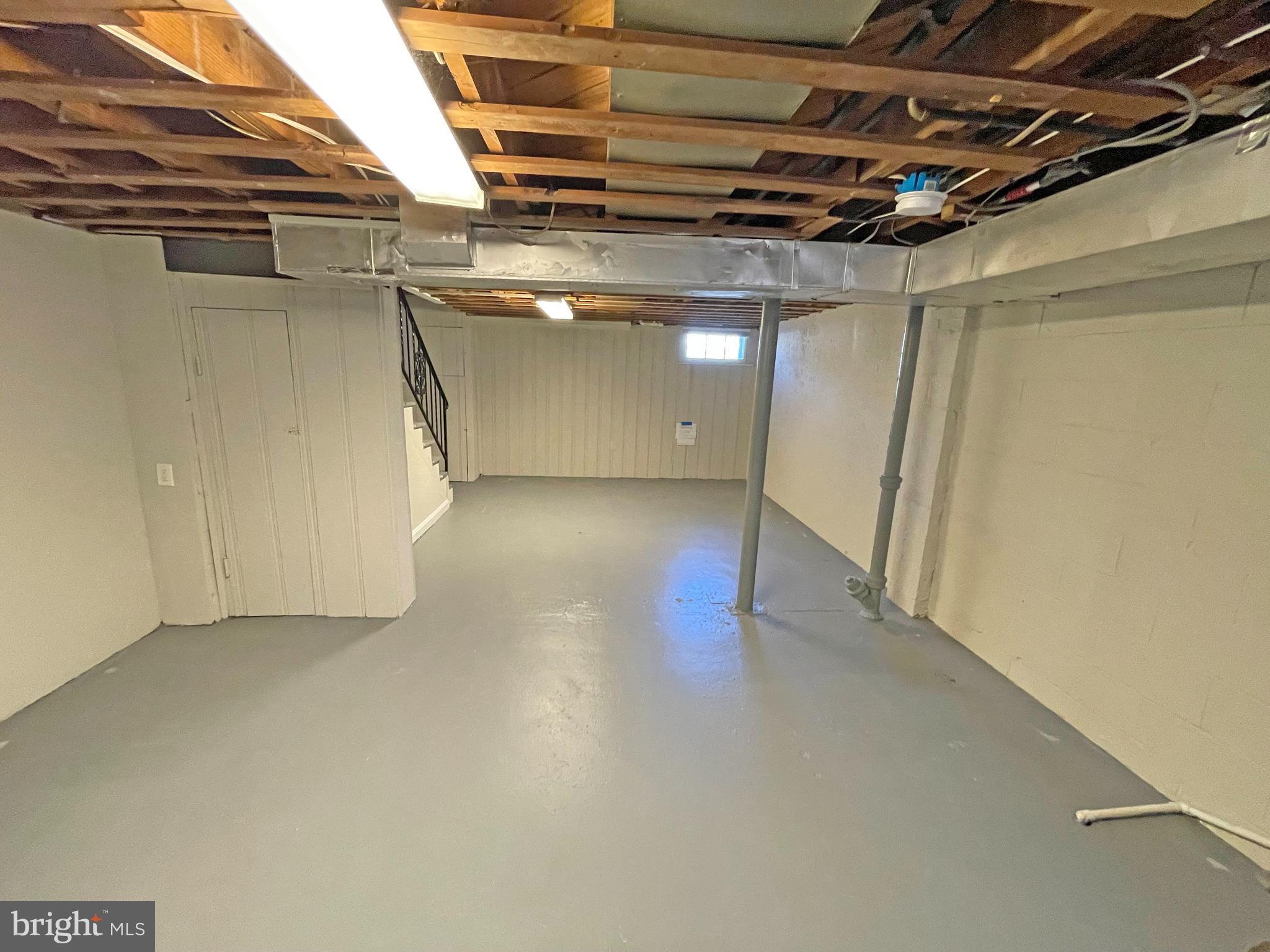 MERRITT HOMES - Residential