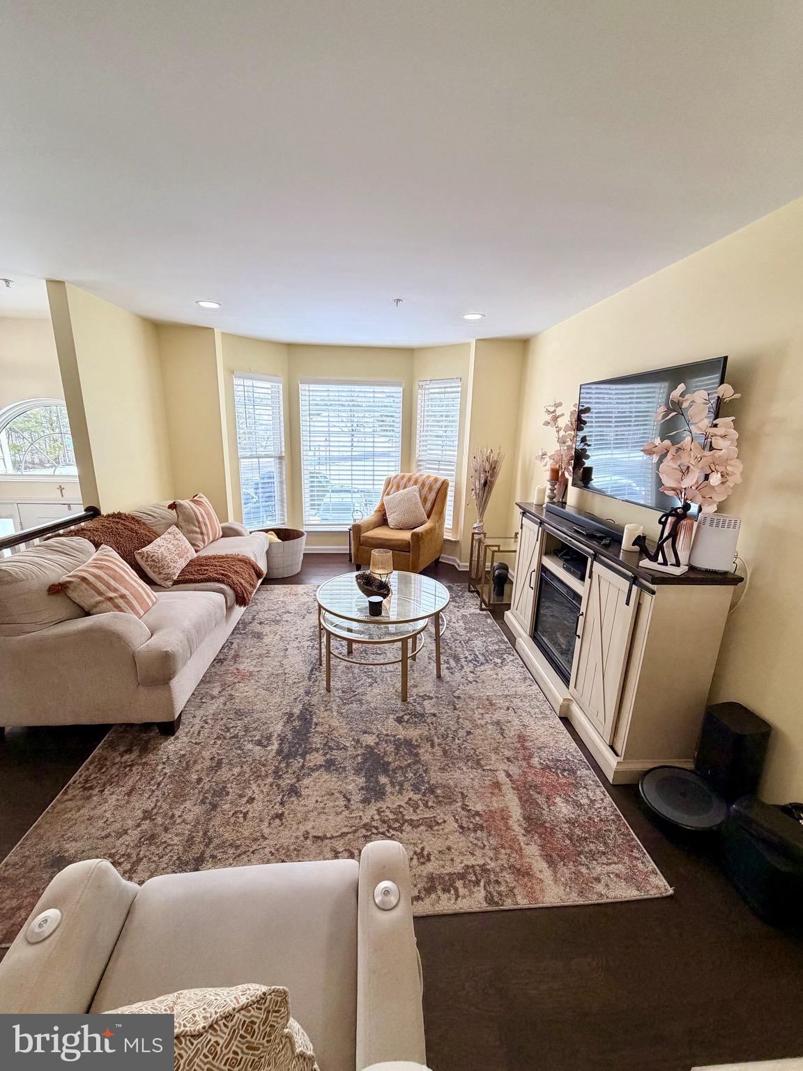 SOUTHWINDS - Residential