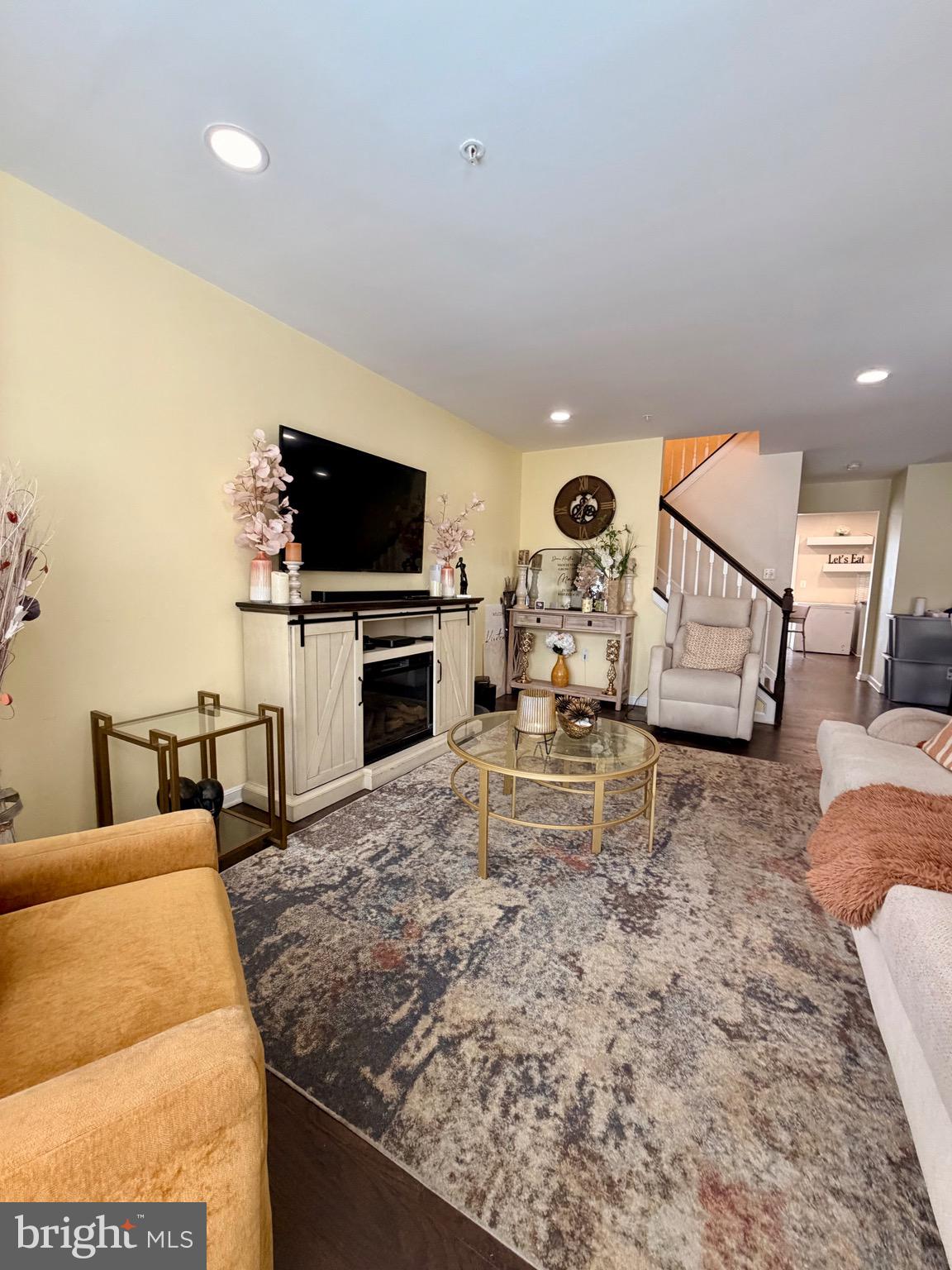 SOUTHWINDS - Residential