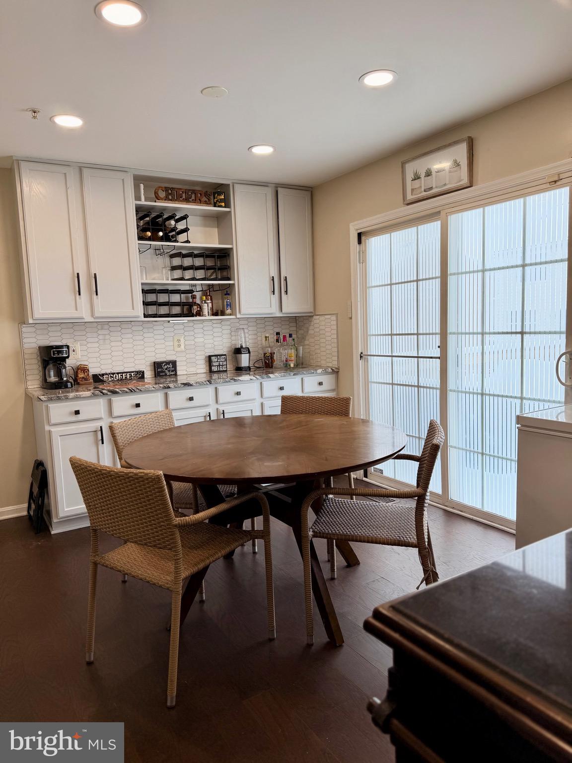 SOUTHWINDS - Residential