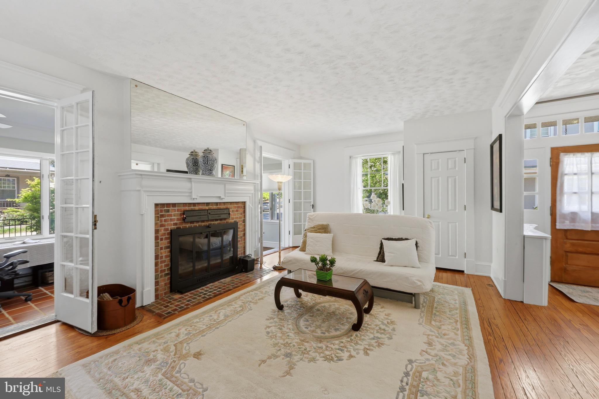 704 W 23RD