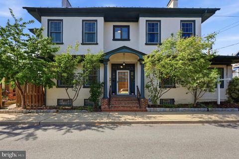 704 W 23RD WILMINGTON DE 19802