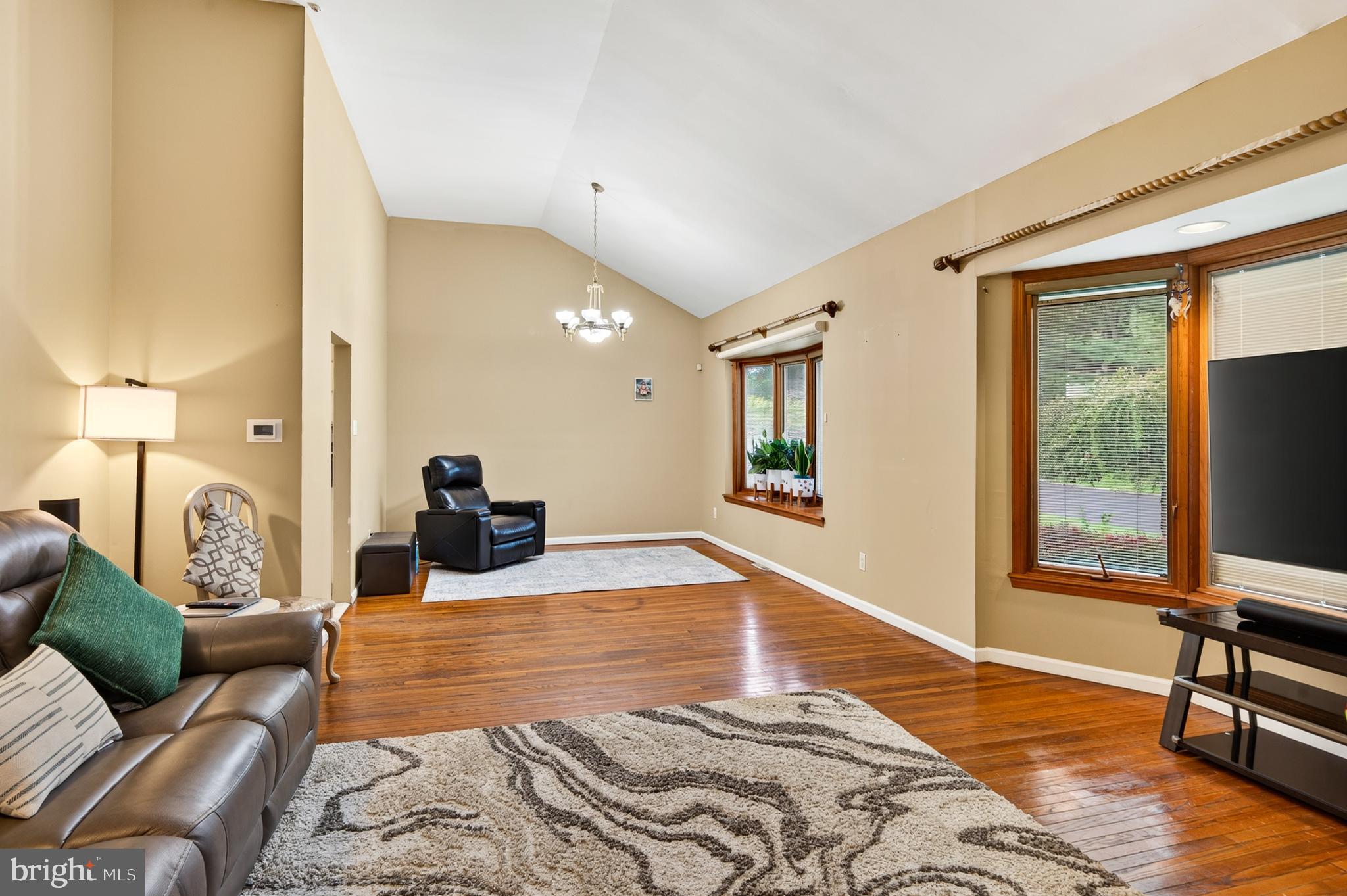 729 SAINT DAVIDS AVENUE