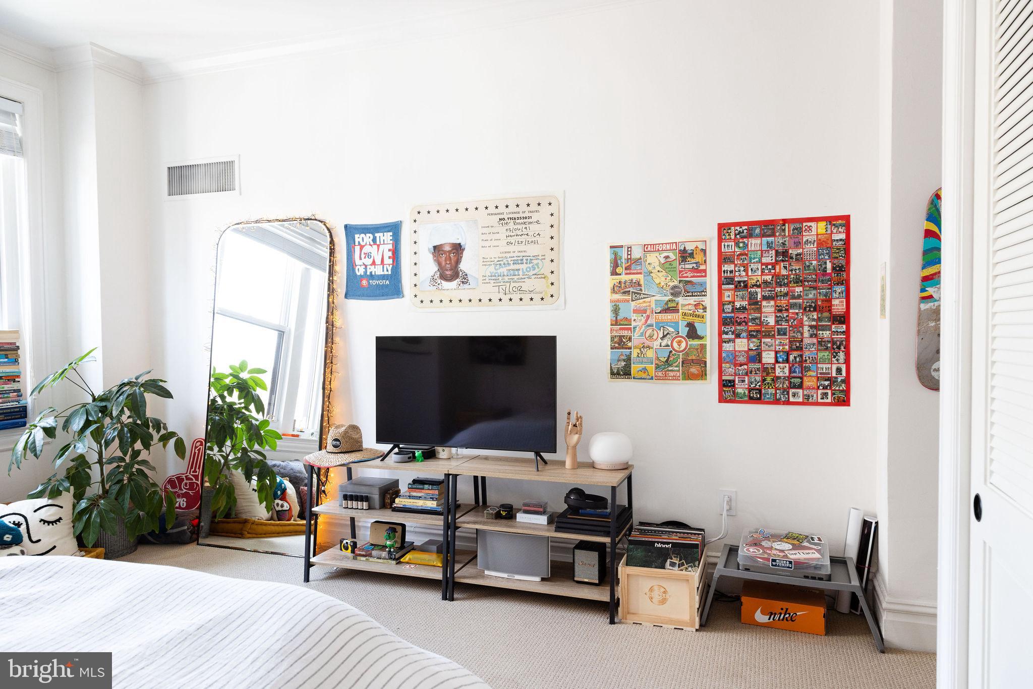 RITTENHOUSE SQUARE - Residential Lease