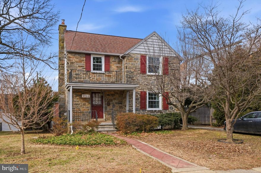 Welcome Home!
Don’t miss this fantastic opportunity to own a charming 3‑bedroom single with great bones and instant equity potential. With a little patience and fresh paint, you can upgrade at your own pace and make this home truly yours.

Key Features:
• New windows throughout most of the home (only three not replaced)
• Central air conditioning
• Full basement with an unfinished half bath—ready to be completed for extra living space
• Walk‑up attic for easy, convenient storage
• Attached garage ideal for a workshop, expansion potential, or everyday use
• Nice backyard perfect for BBQs, gatherings, and outdoor entertaining

A solid home with excellent potential—perfect for buyers looking to add value over time.