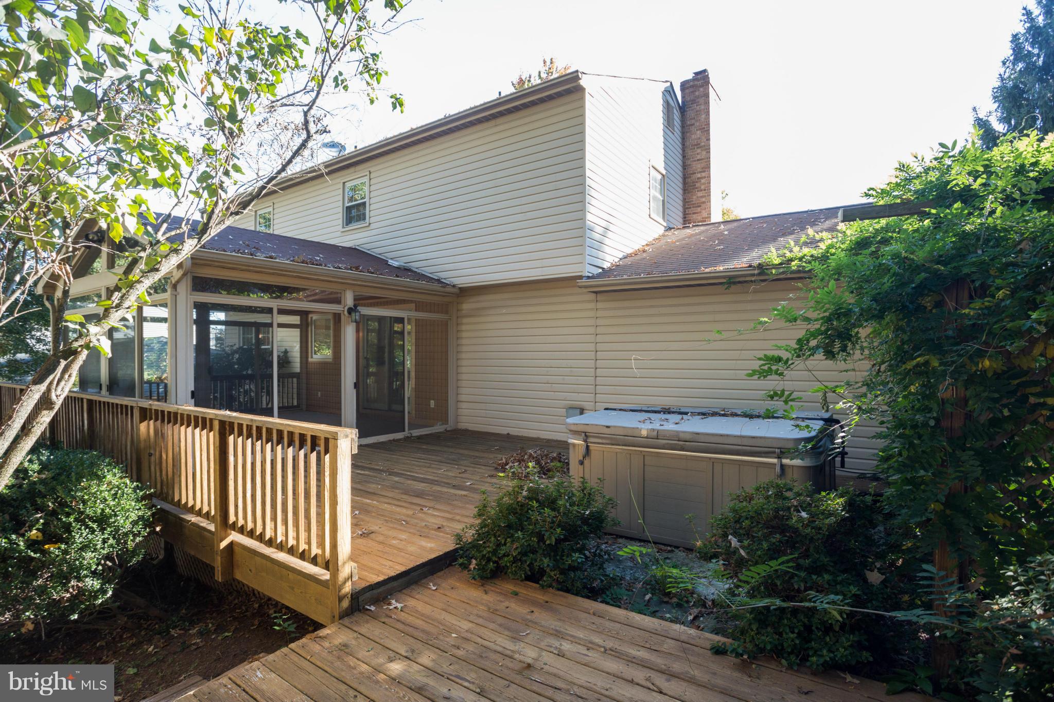 SPRING GROVE FARM - Residential