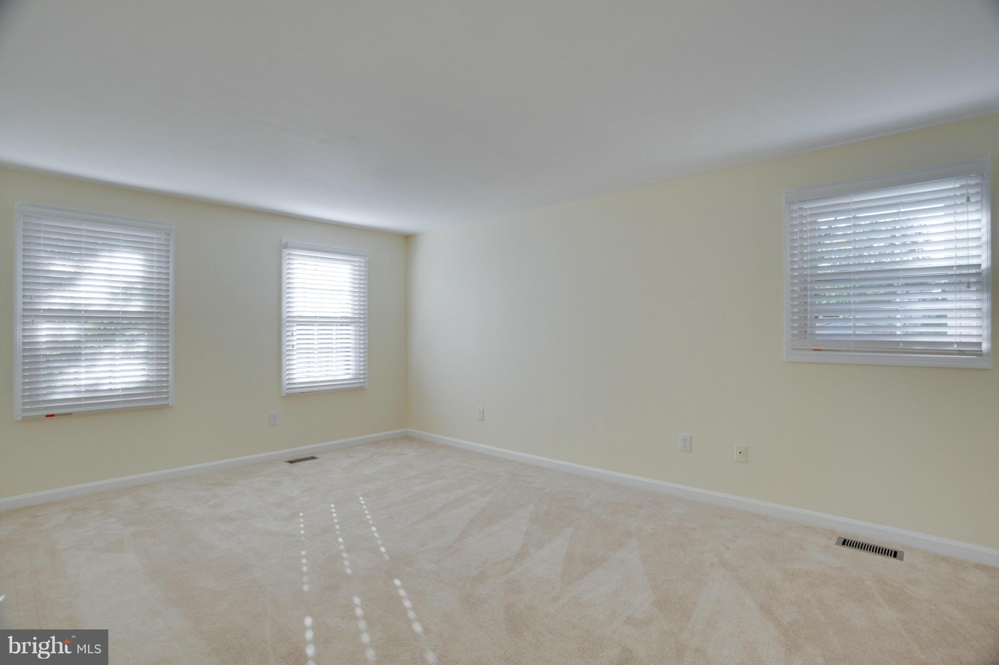 SPRING GROVE FARM - Residential