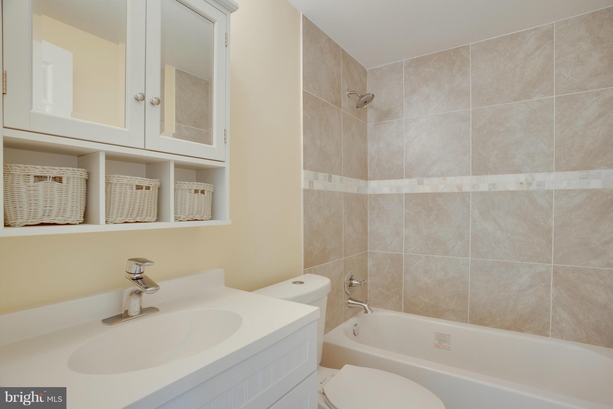 SPRING GROVE FARM - Residential