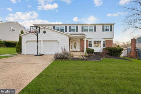 Homes For Sale - 704 Cornwallis Drive<br/> MOUNT LAUREL, NJ 08054