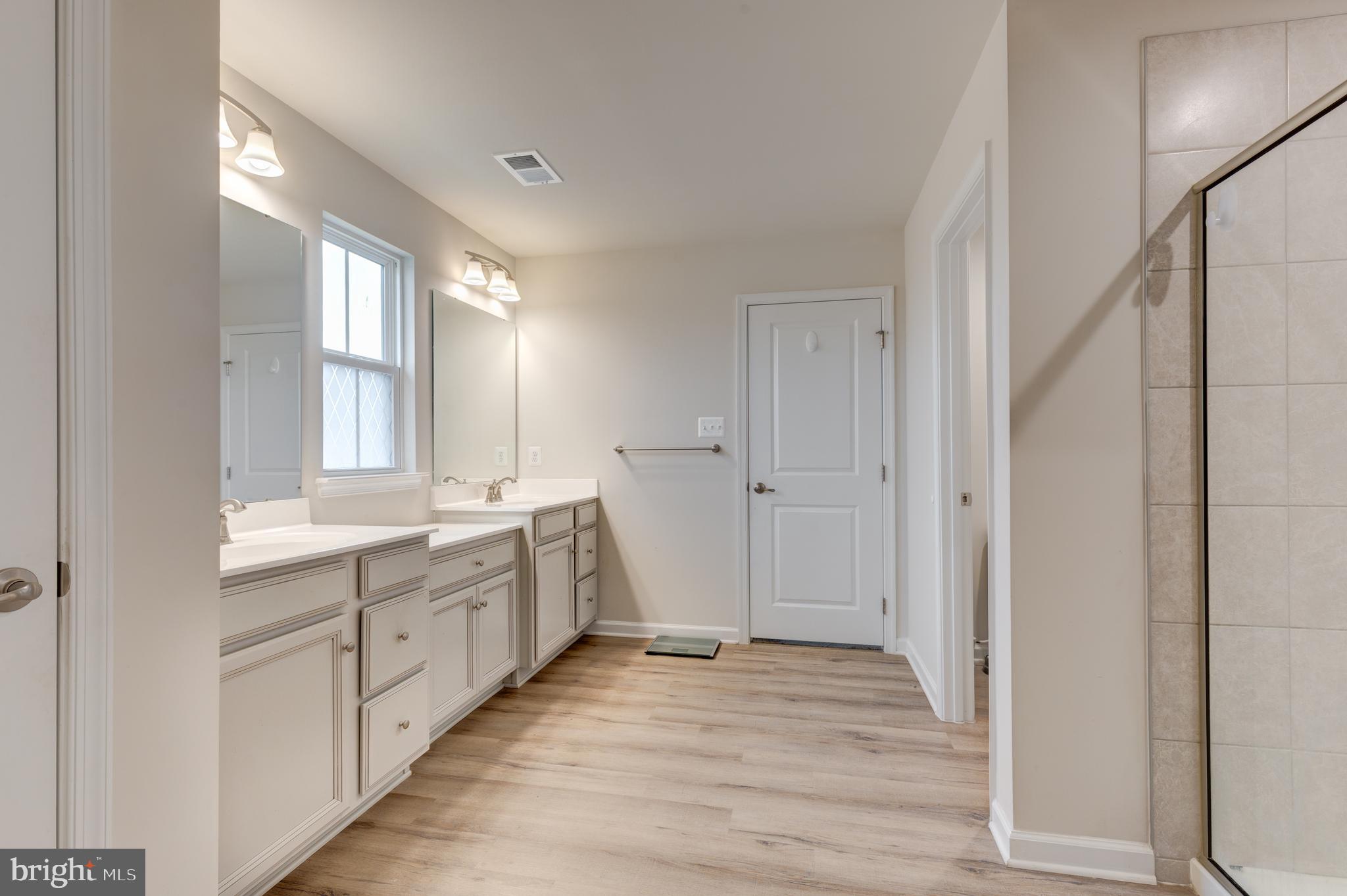 MEADE'S CROSSING - Residential