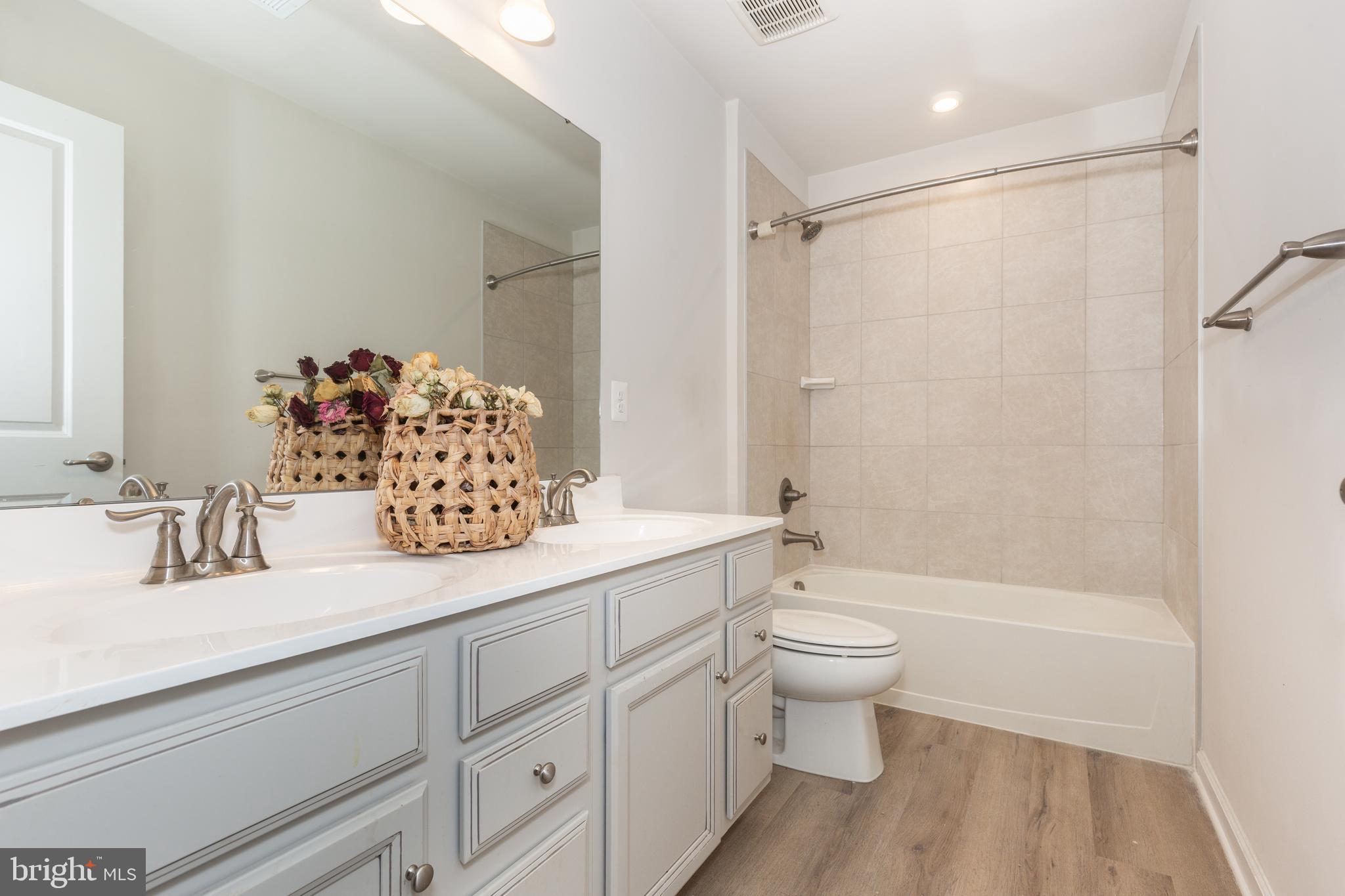 MEADE'S CROSSING - Residential