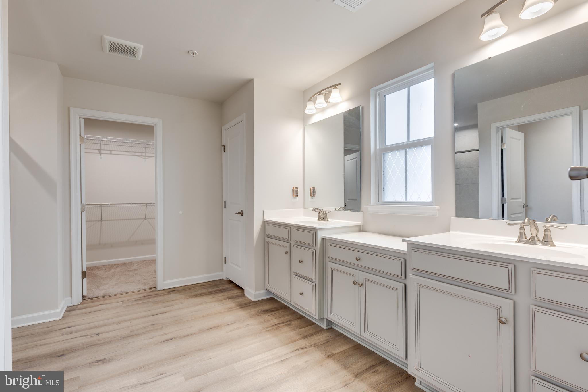 MEADE'S CROSSING - Residential