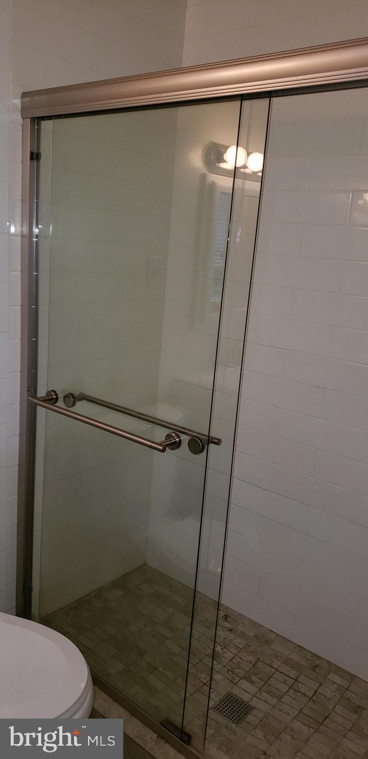 PARKSIDE CONDOMINIUMS - Residential Lease