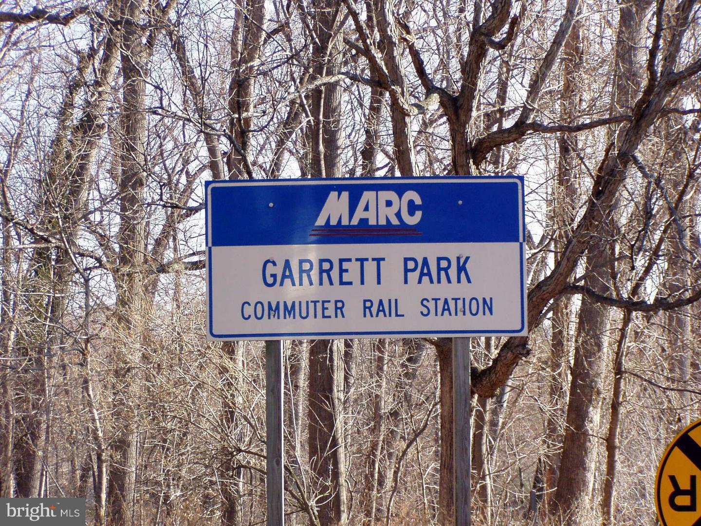 PARKSIDE CONDOMINIUMS - Residential Lease