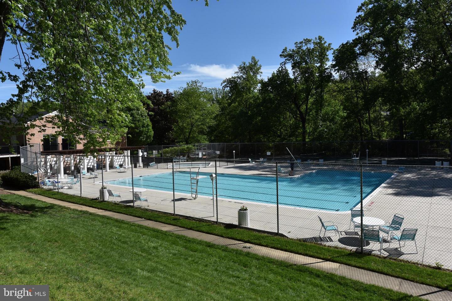 PARKSIDE CONDOMINIUMS - Residential Lease