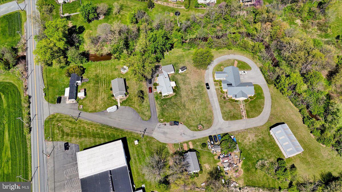 154 W MAPLE GROVE ROAD