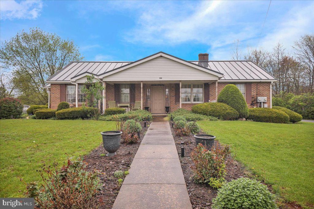Photo of 154 W Maple Grove Road, NARVON, PA 17555 (MLS # PALA2069176)