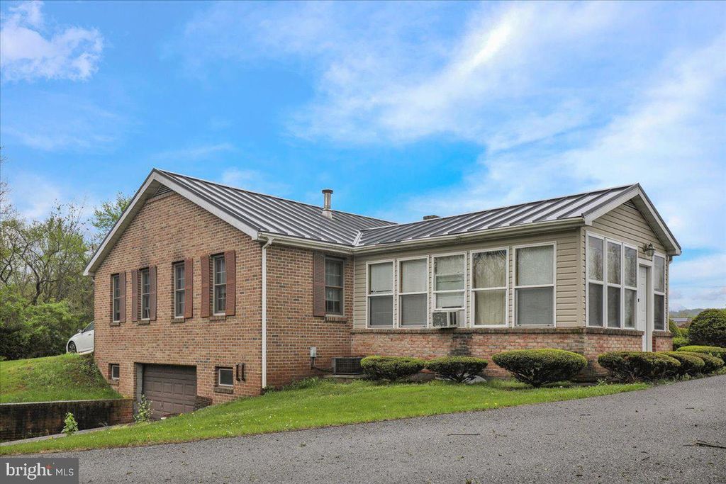 Photo of 154 W Maple Grove Road, NARVON, PA 17555 (MLS # PALA2069176)